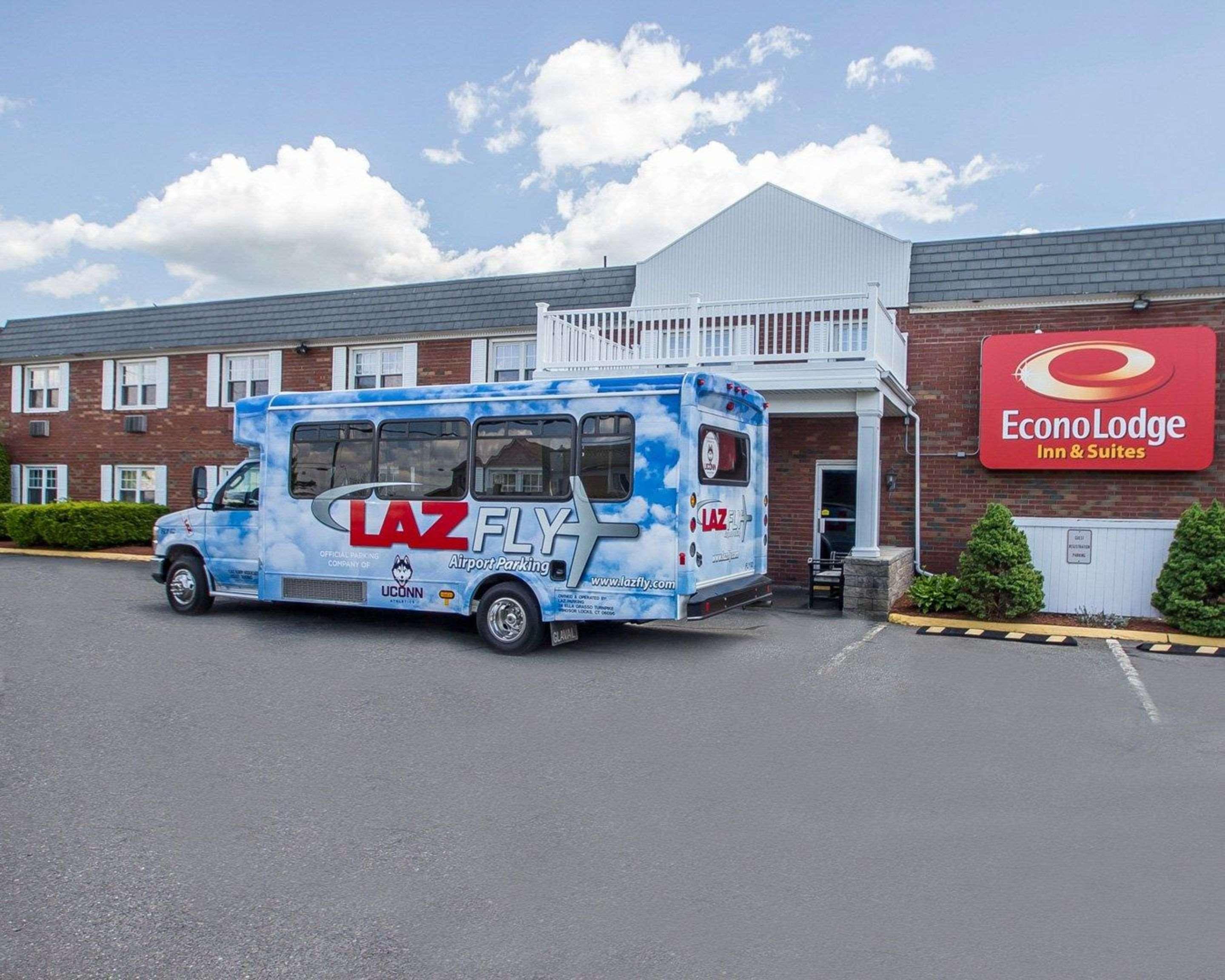 Econo Lodge Inn & Suites Airport Windsor Locks Kültér fotó